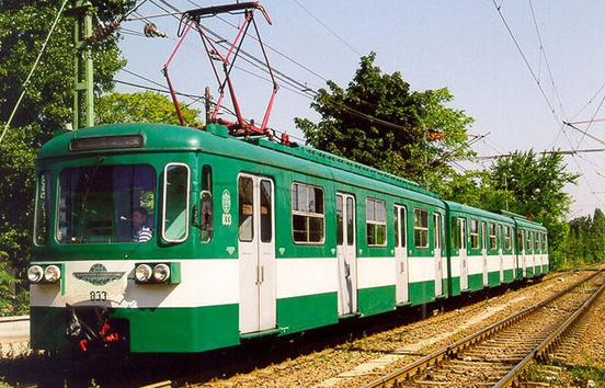 Suburban train in Budapest - HEV (HÉV for short)
