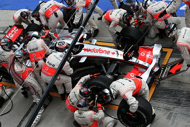 McLaren pit stop - Hungarian GP - photo by Lee Jing Xi
